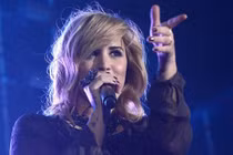 Demi Lovato: Sự nghiệp tàn lụi vì 8 năm vật vã cai nghiện 