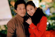 Khoảnh khắc hạnh phúc của Lam Trường bên vợ 9X