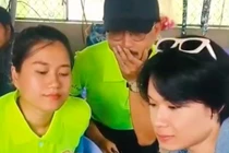 Lâm Vỹ Dạ tát Hứa Minh Đạt khi xem chồng đóng cảnh "giường chiếu"