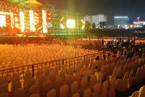 Festival 20 năm Làn sóng xanh vắng khán giả, nhiều nghệ sĩ vắng mặt