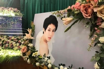 Lễ tang kín đáo của người đẹp Thái Lan uống thuốc sâu tự tử