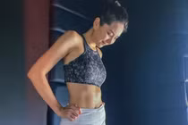 MC Mai Ngọc giảm 6 kg sau 3 tháng, lộ bụng 6 múi