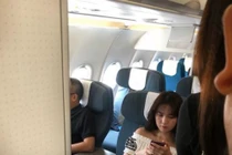 Ngọc Trinh bị chụp lén và chê đen, cư dân mạng phản ứng sốc