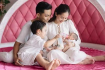 Khánh Thi phủ nhận chuyện ly hôn, tiết lộ năm sau có thêm em bé