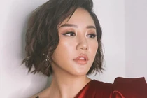 Vẻ gợi cảm của Văn Mai Hương đang được cả showbiz bảo vệ vụ lộ clip nóng