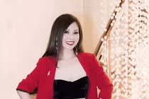 Nhan sắc trẻ trung, gợi cảm của vợ "Ông hoàng nhạc đỏ" Đăng Dương