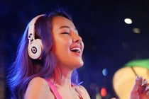 Ngân 98 dương tính với ma túy khi đi diễn bar