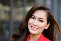 Nhan sắc đời thường gây mê của BTV "Bản tin Thời sự 19h" Linh Thủy 