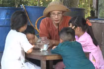 “Bố ơi! Mình đi đâu thế?“: Xung đột vì chọi cá