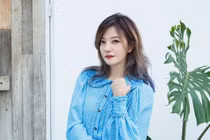 Triệu Vy đẹp xuất thần ở tuổi 44, không còn là "bà cô béo"