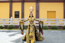 Thái Thị Hoa thắng phần thi Quốc phục tại Miss Earth 2020