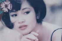 Ảnh hiếm thời trẻ xinh như mộng của ca sĩ Hồng Nhung