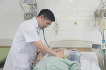 Cứu sống bệnh nhân 86 tuổi sốc tim do nhồi máu cơ tim cấp