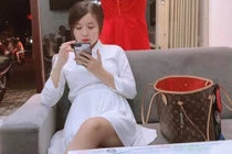 Vợ Hoài Lâm từng giấu con vì sợ tiếng không chồng mà chửa