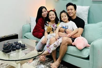 Khoảnh khắc hạnh phúc của Hồng Đăng bên vợ và 2 con gái