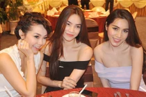 Trong showbiz, liệu còn mỹ nhân nào chưa quay lưng với Hồ Ngọc Hà?