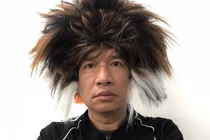 Nghệ sĩ Quang Thắng gây cười với phong cách độc lạ