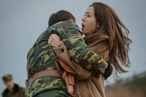 Không nhịn được cười với loạt sạn trong phim hot "Hạ cánh nơi anh"