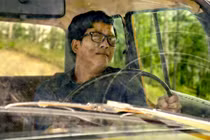 Trường Giang gọi tên người yêu khi xe sắp lao xuống vực