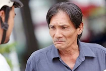 Thương Tín: "Sống chết cũng kiện" kẻ tung tin giả ốm để được hỗ trợ