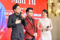 Đến ủng hộ truyền nhân Duy Cường, Ngọc Sơn bị “quây” chuyện chưa lấy vợ