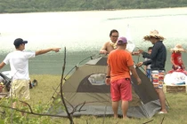 Sao “Bố ơi! Mình đi đâu thế” dựng lều ở đảo hoang