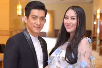 Phi Thanh Vân vác bụng bầu siêu bự đi sự kiện