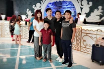 Ly hôn, Bằng Kiều vẫn đi nghỉ mát cùng vợ cũ và 3 con trai