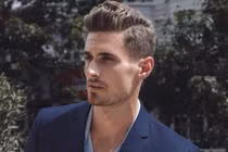 Chân dung chàng MC ngoại quốc của VTV sở hữu body 6 múi "cực phẩm"