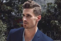 Chân dung chàng MC ngoại quốc của VTV sở hữu body 6 múi "cực phẩm"