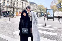 Bạn thân K-ICM tiết lộ: Mẹ nuôi quản rất chặt, dùng chung điện thoại và ngủ cùng