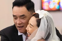 Cha Tóc Tiên đăng ảnh bên con gái trong lễ cưới, tâm sự xúc động