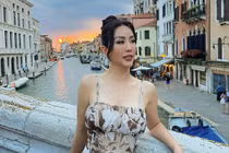 Sắc vóc Hoa hậu Thu Hoài ở tuổi 47