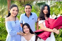 MC Quyền Linh hạnh phúc bên vợ và 2 con gái cao vượt trội