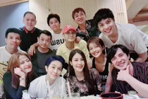 Hoàng Thuỳ Linh - Gil Lê vui vẻ hội ngộ vợ chồng Đông Nhi