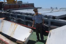 Tàu Trung Quốc mưu đồ cô lập tàu cá Việt Nam