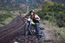 Rocker Phạm Anh Khoa tổ chức phượt show trước thềm năm mới