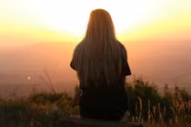 Con gái thấy xấu hổ khi mẹ có 3 đời chồng hờ