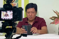 Bất ngờ diện mạo Trường Giang sau 1 tháng về quê phụ hồ