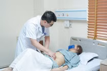 Kỳ lạ người phụ nữ có 2 bàng quang