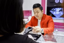 Quang Lê bán nhẫn kim cương 2 tỷ để làm liveshow