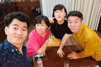 Chết cười Công Lý tạo dáng “phá đám” bên Xuân Bắc, Vân Dung