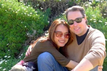 Hoa hậu Ngọc Khánh bỏ showbiz làm nông dân bên Mỹ với chồng Tây