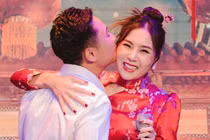 MC Mai Ngọc VTV đăng ảnh tình cảm với chồng thiếu gia