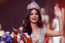 Hoa hậu Hoàn vũ không giới hạn độ tuổi dự thi gây tranh cãi 