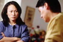 Anh tôi sắp lấy vợ, một phụ nữ lạ đến đòi nửa ngôi nhà