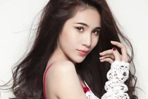  Thủy Tiên làm giai nhân trên sàn diễn