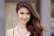 Vẻ ngoài gợi cảm hút mắt của bạn gái Song Luân