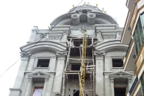Nhà dát vàng có một không hai ở Hà Nội