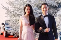 Trương Ngọc Ánh - Kim Lý sánh đôi trên thảm đỏ